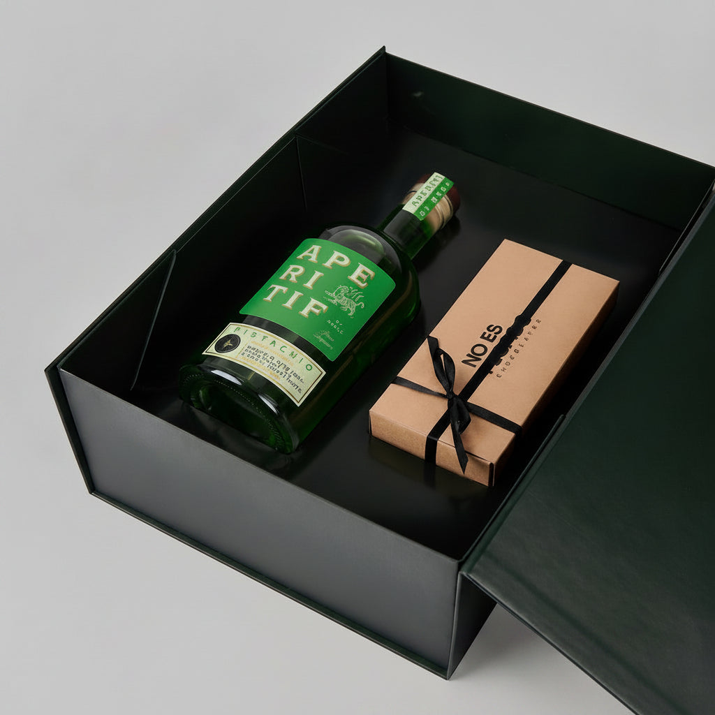 Box Premium Licor Aperitif Pistachio + Caja de Chocolates No Es Pecado